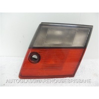SAAB 9-5 YS3E - 1997 TO 2001 - 4DR SEDAN - RIGHT SIDE BOOT LID TAIL LIGHT - VALEO 2315