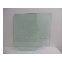 MERCEDES ML CLASS ML 163 - 9/1998 to 8/2005 - 4DR WAGON - LEFT SIDE REAR DOOR GLASS - (1 HOLE)