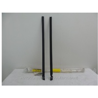 HOLDEN COMMODORE VT/VX/VY/VZ - 9/1997 to 7/2006 - 4DR SEDAN - RUBBER MOULD FOR REAR WINDSCREEN 