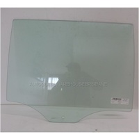 FORD EVEREST UA - 10/2015 to 7/2022 - 5DR WAGON - LEFT SIDE REAR DOOR GLASS (1 HOLE) - GREEN