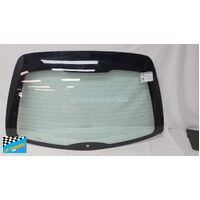 CITROEN C5 - 6/2001 to 02/2005 - 5DR HATCH - REAR WINDSCREEN GLASS - 1 HOLE, NOT ENCAPSULATED - GREEN