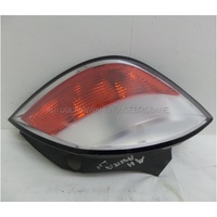 HOLDEN ASTRA AH - 9/2004 to 8/2009 - 5DR HATCH - RIGHT SIDE TAIL LIGHT - NO SMOKY