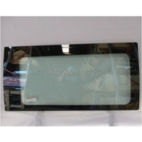MERCEDES VITO 639 - 5/2004 to 1/2011 - VAN - RIGHT SIDE FRONT SLIDING DOOR GLASS (GLUE IN) - GREEN - 1100 X 545mm - NEW