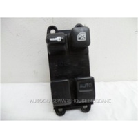 NISSAN SKYLINE R33 - 1/1993 to 1/1998 - 2DR COUPE - RIGHT SIDE FRONT DOOR SWITCH POWER WINDOW - 25401 26U10 - SERIES (BLACK PLUG 8 PIN)