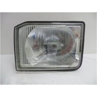 LAND ROVER DISCOVERY 1 - 3/1991 to 3/1994 - WAGON - LEFT SIDE HEADLIGHT - W5W - E11 010067