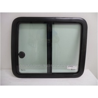 RENAULT KANGOO X76 - 8/2004 to 10/2010 - VAN - PASSENGERS - LEFT SIDE SLIDING DOOR GLASS - FRONT PIECE SIDE BACKWARD TO OPEN - GREEN