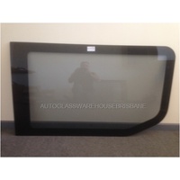 IVECO DAILY - 5/2015 to CURRENT - VAN - DRIVERS - RIGHT SIDE FRONT FIXED BONDED WINDOW GLASS - 1306 X 770 - GREY 