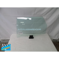 AUDI A4 B6 B7 - 08/2002 TO 03/2008 - 5DR WAGON - PASSENGERS - LEFT SIDE REAR DOOR GLASS - WITH FITTING - GREEN