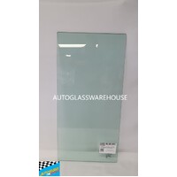 MITSUBISHI ROSA UE6/BE6 - 8/2000 to CURRENT - BUS - LEFT SIDE FIXED WINDOW GLASS PIECE (IN SLIDING FRAME)- NEXT TO WINDSCREEN - 375W X 770H - NO HOLES