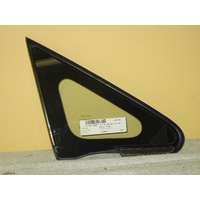 NISSAN TIIDA C11 - 2/2006 TO 12/2013 - 4DR SEDAN/5DR HATCH - DRIVERS - RIGHT SIDE FRONT QUARTER GLASS (CHROME IN MOULD)