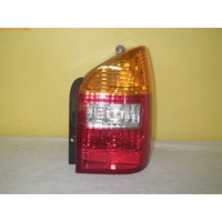 FORD FALCON AU SERIES 1 - 9/1998 TO 3/2000 - 5DR WAGON - RIGHT SIDE TAIL LIGHT (AMBER/RED)