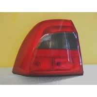 HOLDEN VECTRA JR/JS - 2002 TO 2003 - SEDAN/HATCH - LEFT SIDE TAIL LIGHT (LATE)