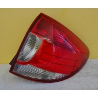 KIA RIO - 5DR HATCH 7/00>8/05 DRIVERS - RIGHT SIDE TAIL LIGHT-IRST 00 DOT 92402-FDO