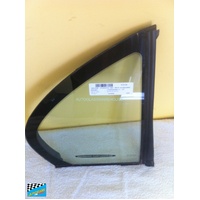 HOLDEN COMMODORE VT/VX/VY/VZ - 9/1997 to 7/2006 - 4DR SEDAN - DRIVERS - RIGHT SIDE REAR QUARTER GLASS - ENCAPSULATED