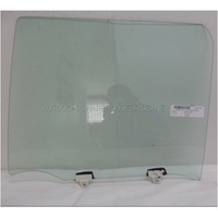 NISSAN JUKE F15 - 12/2012 TO CURRENT - 4DR SUV - LEFT SIDE REAR DOOR WINDUP WINDOW GLASS (WITH FITTINGS) - GREEN 