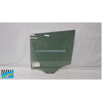 BMW X3 E83 - 6/2004 to 11/2010 - 5DR WAGON - PASSENGER - LEFT SIDE REAR DOOR GLASS - DARK GREEN
