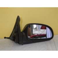 HYUNDAI ACCENT LC - 3/5DR HATCH 5/00>4/06 - RIGHT SIDE COMPLETE MANUAL MIRROR-BALCK