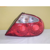 JAGUAR S-TYPE X2R8 - 3/1999 to 9/2004 - 4DR SEDAN - RIGHT SIDE TAIL LIGHT (CHIPPED)