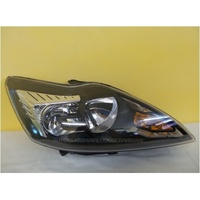 FORD FOCUS LV - HATCH 3/09>CURRENT - DRIVERS - RIGHT SIDE HEADLIGHT - NEW - CHROME/BLACK