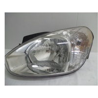 HYUNDAI ACCENT - 5/2006 TO 12/2009 - SEDAN/HATCH - DRIVER - RIGHT SIDE HEADLIGHT
