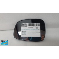 SUZUKI SWIFT -1/2005 to 12/2010 - LEFT SIDE MIRROR - GLASS ONLY WITH BACKING - 165mm X 120mm