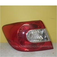 HOLDEN EPICA EP - 4DR SEDAN 7/08>12/11 - PASSENGERS - LEFT SIDE TAIL LIGHT - OUTER