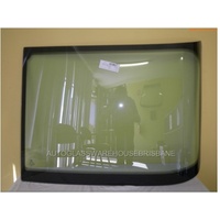 FREIGHTLINER ARGOSY - 11/1999 to CURRENT - TRUCK - PASSENGERS - LEFT SIDE FRONT WINDSCREEN GLASS - 1/2 GLASS