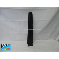 FORD FALCON AU-AU11/BA/BE/BF - 9/1998 TO 8/2008 - 2DR UTE - DRIVERS - RIGHT SIDE FRONT MOULDING - "B" PILLAR MOULD