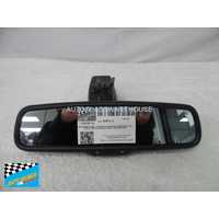 MITSUBISHI PAJERO - CENTER INTERIOR REAR VIEW MIRROR - E11-026133 - WITH AUTO HIGH BEAMS