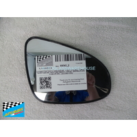 SUITABLE FOR TOYOTA YARIS NCP13R - 11/2011 TO 05/2020 - 3DR/5DR HATCH - DRIVERS - RIGHT SIDE MIRROR - CURVED - BACKING PLATE R1400 >PP< K96