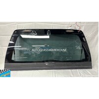 NISSAN NAVARA D40 - 12/2005 to 3/2015 - DUAL CAB - SPANISH BUILT - REAR CANOPY FLEXIGLASS - FLAKE - S/N M1004169 - RW - (1490 X 710) - NO KEY