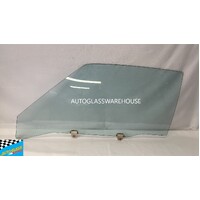 HONDA ACCORD SA5 - 1981 to 1986 - 3DR HATCH (SY) - PASSENGERS - LEFT SIDE FRONT DOOR GLASS - GREEN -  980MM WIDE