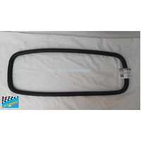 HINO 300 SERIES - 2001 TO  2011 - WIDE CAB TRUCK - RUBBER FOR REAR WINDSCREEN GLASS