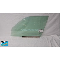 SAAB 900 MK 2 -10/1994 to 12/1998 - 5DR HATCH - PASSENGERS - LEFT  SIDE FRONT DOOR GLASS