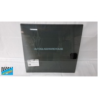 FITS A TOYOTA HIACE 200/220 - 4/2005 to 4/2019 - SLWB/LWB VAN - RIGHT SIDE SLIDING DOOR - MIDDLE PIECE OF SLIDING UNIT - 425w X 420h