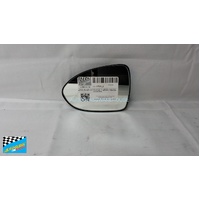 KIA RIO UB - 9/2011 to 12/2016 - 5DR HATCH - DRIVERS - RIGHT SIDE MIRROR - FLAT GLASS - WITH BACKING - 171MM WIDE X 120MM HIGH