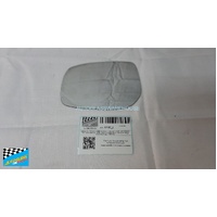 FITS A TOYOTA CAMRY ACV40R - 7/2006 to 12/2011 - 4DR SEDAN - LEFT SIDE MIRROR - OEM CURVED GLASS ONLY - 173mm X 117mm - (Suits backing-LH 1467821)