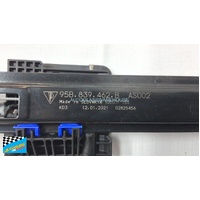 PORSCHE MACAN (95B) - 6/2014 TO 9/2024 - 5DR SUV - DRIVER - RIGHT SIDE REAR WINDOW REGULATOR