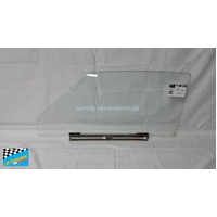MAZDA 808 - RX3 - 1972 TO 1978 - 2DR COUPE - PASSENGER - LEFT SIDE FRONT DOOR GLASS - 890MM WIDE
