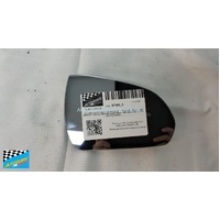 HYUNDAI I30 PD - 6/2017 TO CURRENT - 5DR HATCH - RIGHT SIDE MIRROR - CURVED GENUINE GLASS ONLY - WITH BACKING PLATE