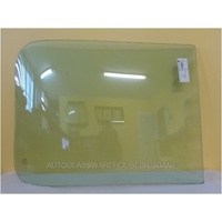 WHITE ROAD BOSS 1.5 HIGH DOME - 1979 TO 1982 - TRUCK - RIGHT 1/2 FRONT WINDSCREEN GLASS - CALL FOR STOCK
