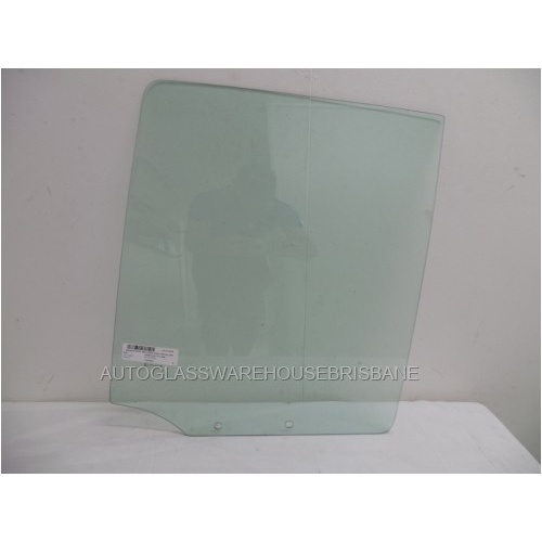 KIA SPORTAGE - 4/2000 TO 12/2003 - 5DR WAGON - PASSENGERS - LEFT SIDE REAR DOOR GLASS - HOLES 120MM - NEW