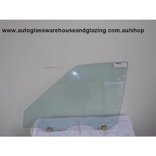 NISSAN SKYLINE R30 - 4DR SEDAN 1982>1986 - LEFT SIDE FRONT DOOR GLASS - (Second-hand)