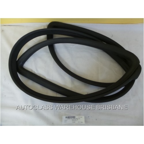 suitable for TOYOTA HILUX RN85 -LN106 - 8/1988 to 8/1997 - UTE - FRONT WINDSCREEN RUBBER MOULD - NEW