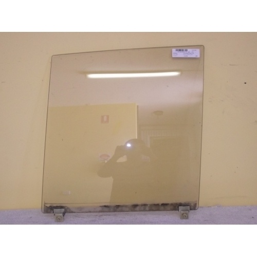 HOLDEN JACKAROO UBS16 LWB - 8/1981 to 4/1992 - 4DR WAGON - PASSENGERS - LEFT SIDE FRONT DOOR GLASS - WITH VENT - GREEN (DOES NOT FIT 2 DOOR) - NEW