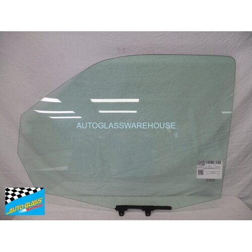 MERCEDES VITO 638 - 1/1998 to 3/2004 - SBV VAN - PASSENGERS - LEFT SIDE FRONT DOOR GLASS - NEW