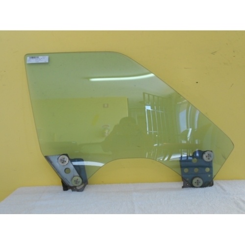 SUBARU LEONE L 4DR WAGON 10/79-7/84 - DRIVERS - RIGHT SIDE FRONT DOOR GLASS - (Second-hand)