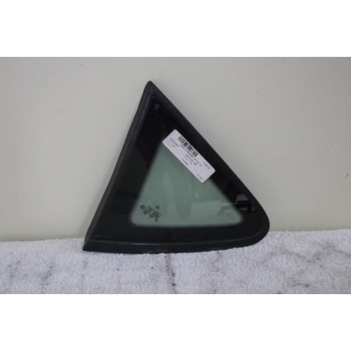 MERCEDES A CLASS W168 - 10/1998 to 4/2005 - 5DR HATCH - PASSENGERS - LEFT SIDE REAR QUARTER GLASS (TOP) - GREEN - NOT ENCAPSULATED - NEW