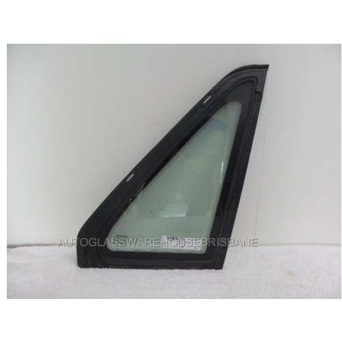 VOLVO S70 20V - 1997 to 1999 - 4DR SEDAN - RIGHT SIDE REAR OPERA GLASS - (Second-hand)
