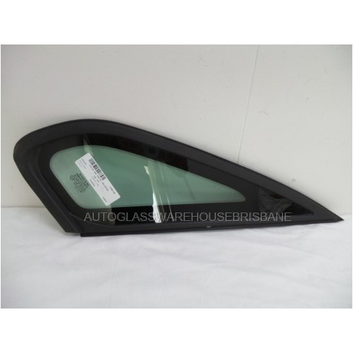 VOLVO S40 - 3/1997 to 1/2004 - 4DR SEDAN - RIGHT SIDE REAR OPERA GLASS - (Second-hand)